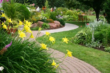 Landscaping by Four Seasons Lawn Care Inc